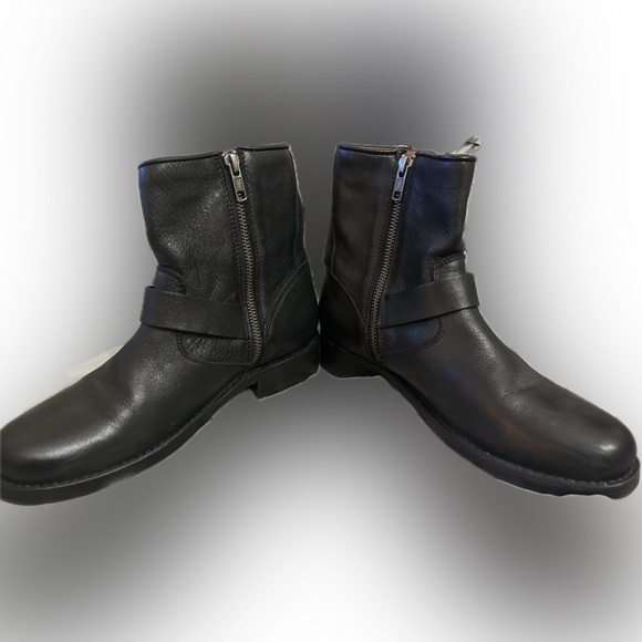 Frye Vicky 6” black moto ankle boot, size 8” Women - Picture 5 of 8